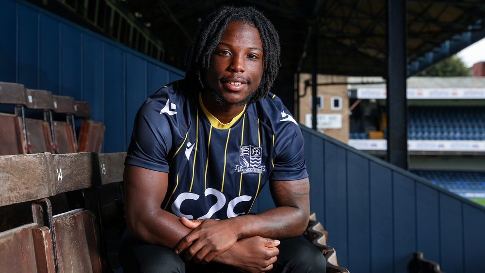 Appiah-Forson Arrives! | Southend United Football Club