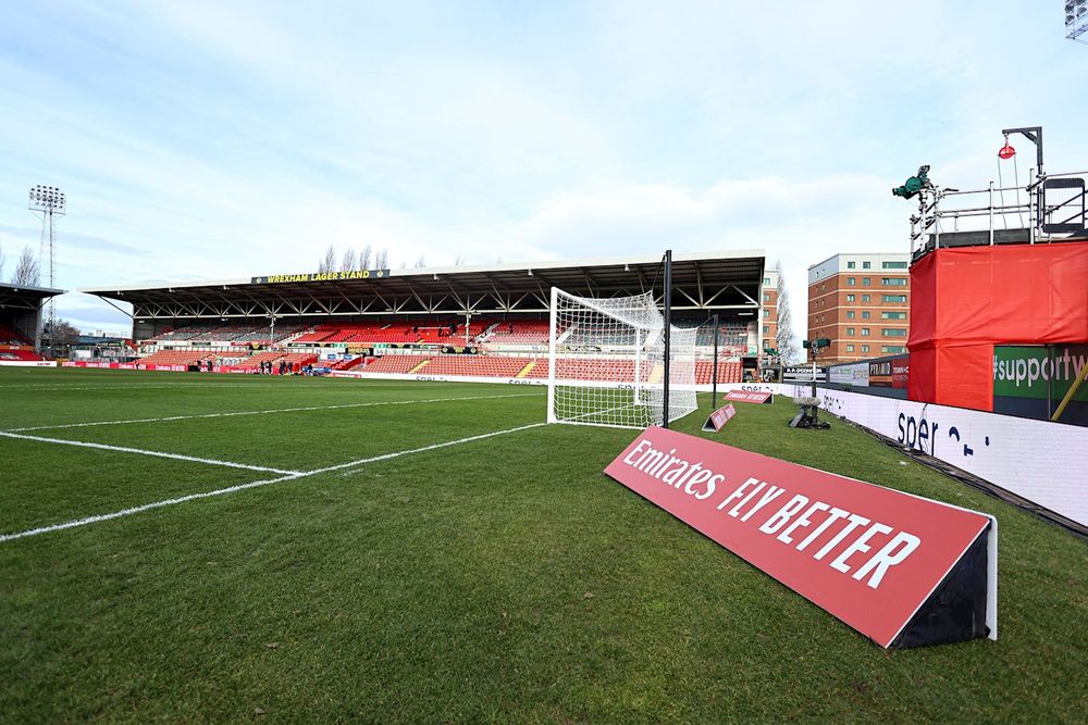 AWAY FAN GUIDE WREXHAM Southend United Football Club